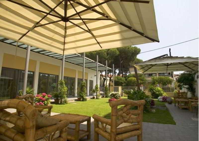 Hotel Spinelli Viareggio Exterior photo